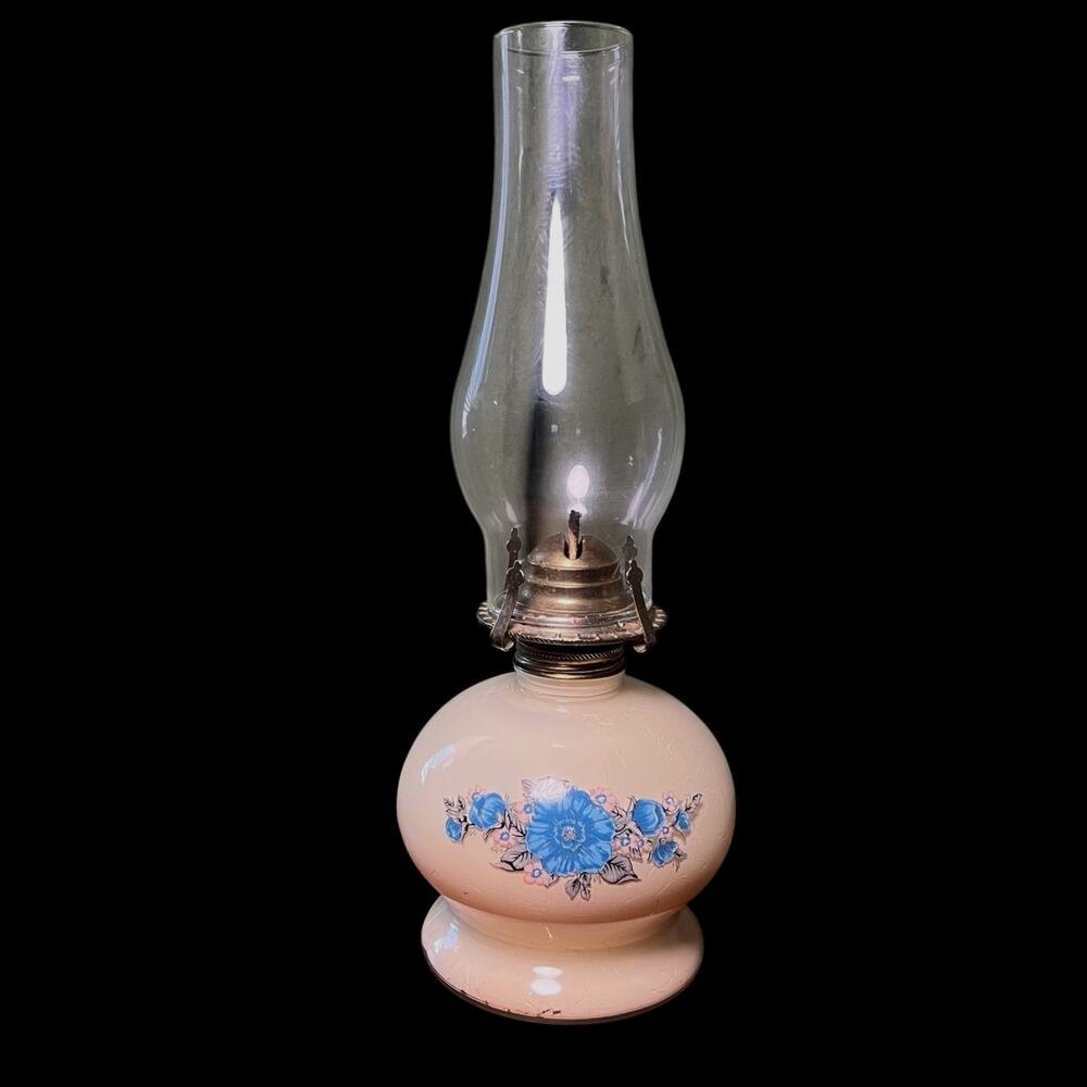 Vtg Lamplight Farms White Glass W/ Blue Floral Pattern Hurricane Oil Lamp